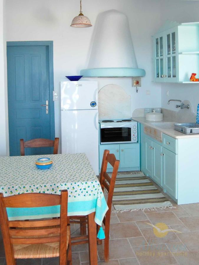 Albatross Holiday Apartments Агіос-Состіс Екстер'єр фото