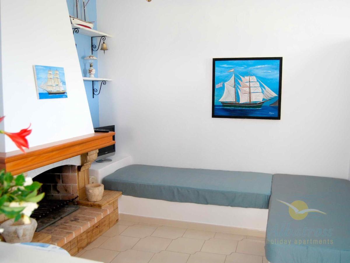Albatross Holiday Apartments Агіос-Состіс Екстер'єр фото